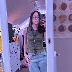 Meet your Posher, Caroline